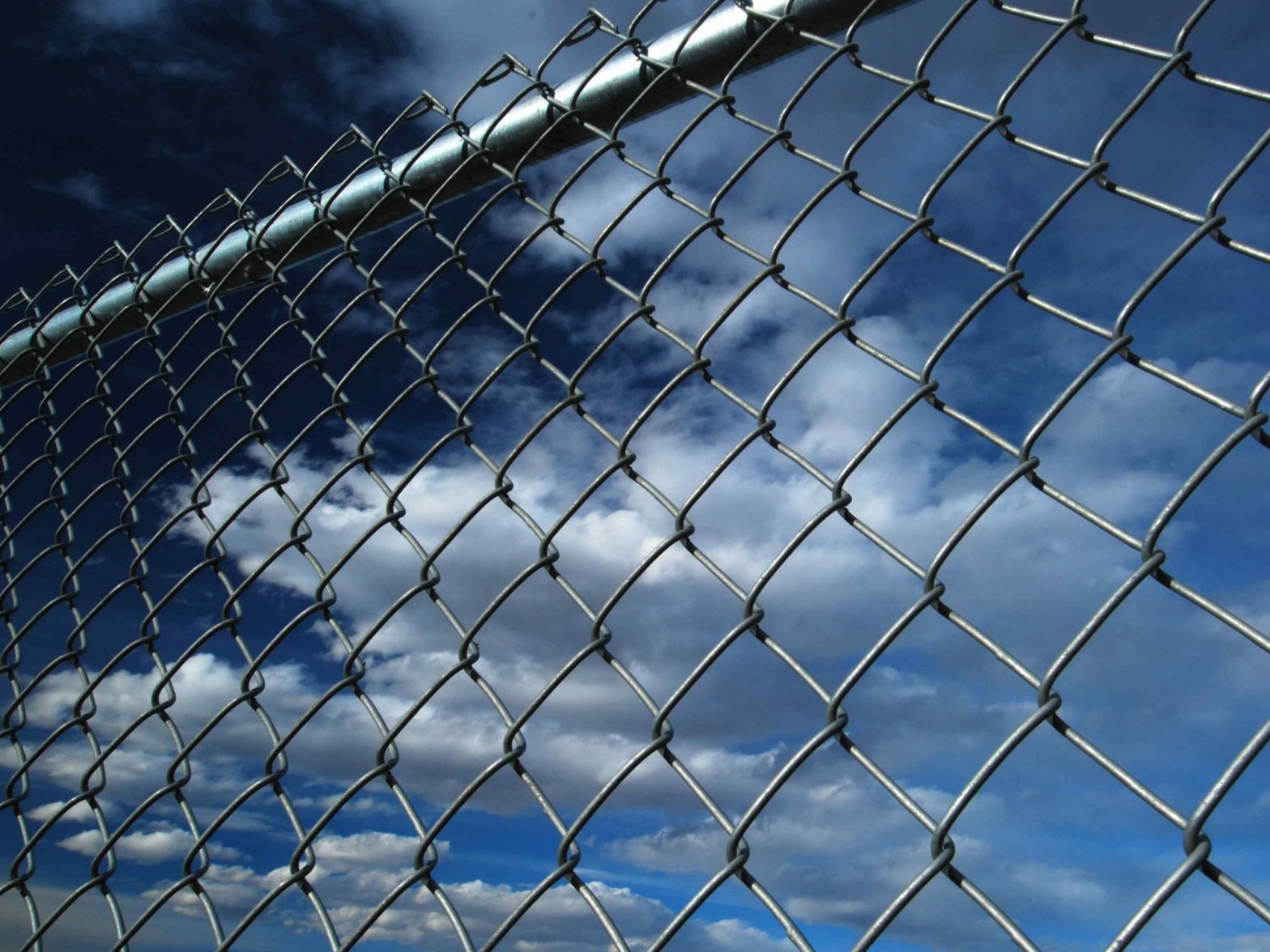 Choosing Chain Link Fences in Massachusetts