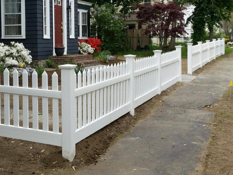 ActiveYards vinyl fence menthuen massachusettes