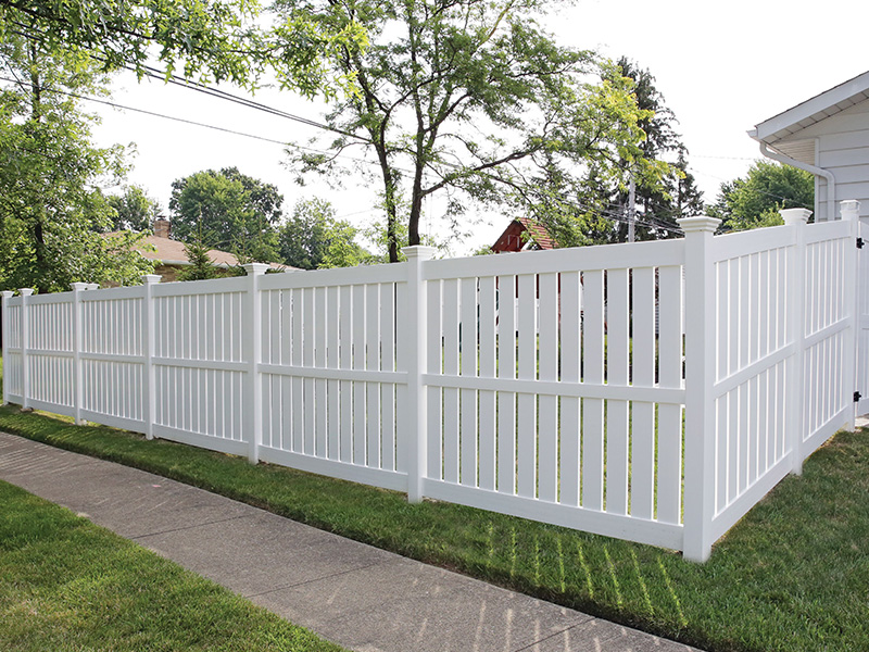 Vinyl fence solutions for the Methuen, Massachusetts area