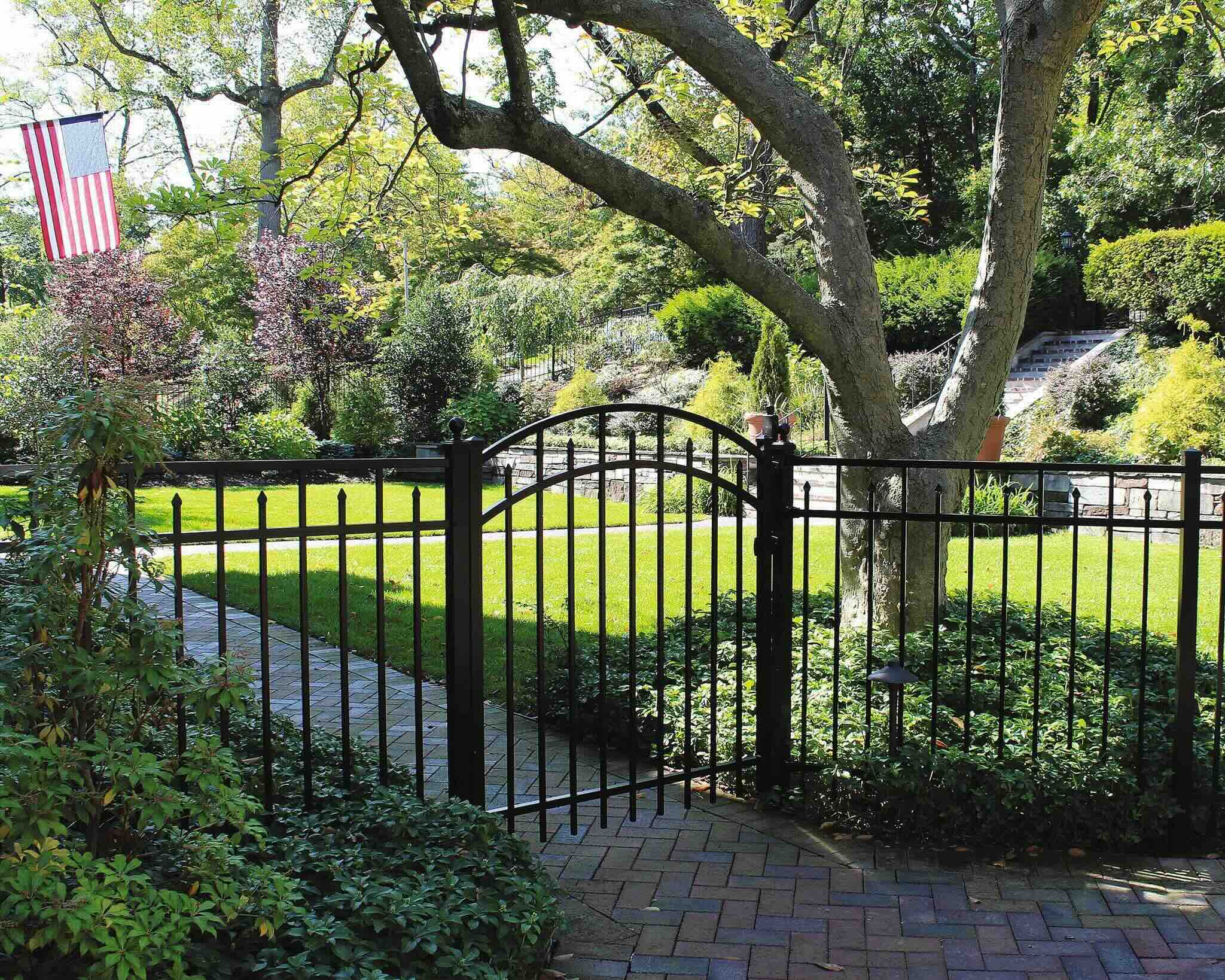 The Hulme Fence Difference in Londonderry New Hampshire Fence Installations