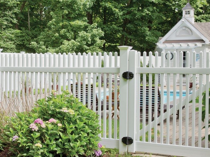 Tyngsborough Massachusetts residential fencing